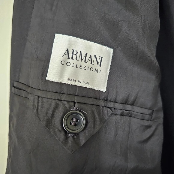 ARMANI COLLEZIONI Vintage Men's Black Wool Single-Breasted Button Blazer Sz 44R - Picture 4 of 11